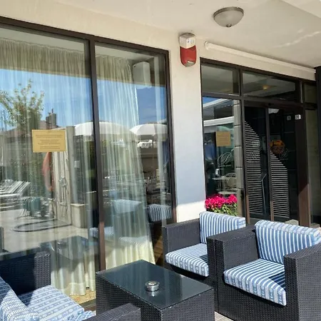 Апартаменти Private Super By Sea In ! *