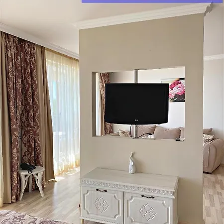 Apartment Private Super By Sea In !