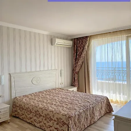 Апартаменти Private Super By Sea In ! *