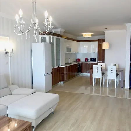 Private Super By Sea In ! Апартаменти